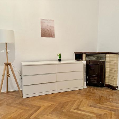 Spacious Apartment - 15 Min To Center Виена Екстериор снимка