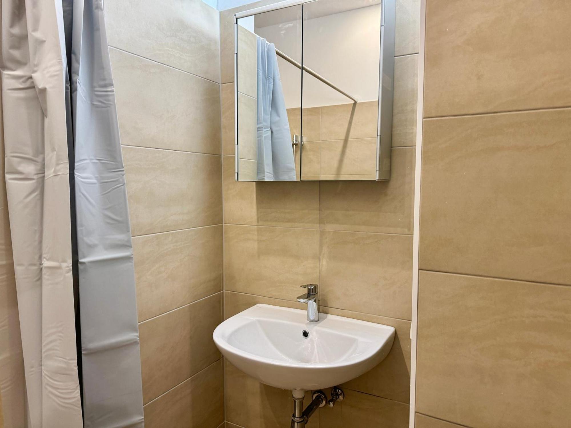 Spacious Apartment - 15 Min To Center Виена Екстериор снимка
