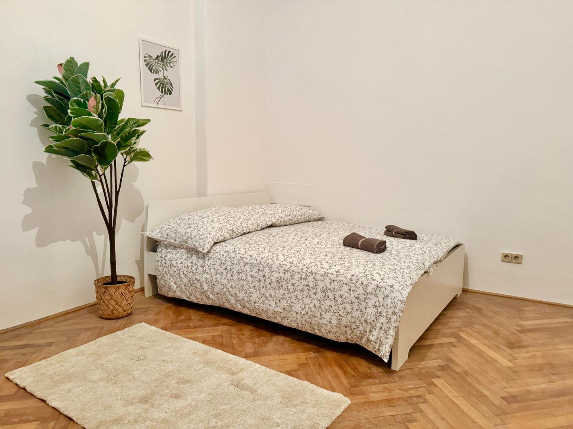 Spacious Apartment - 15 Min To Center Виена Екстериор снимка